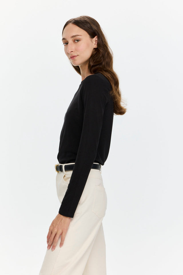 Mili Tencel Silk Top Black